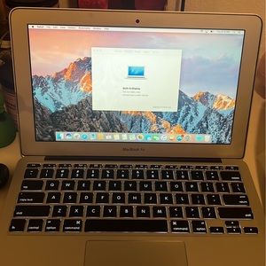 Mac book air comes w charger no box